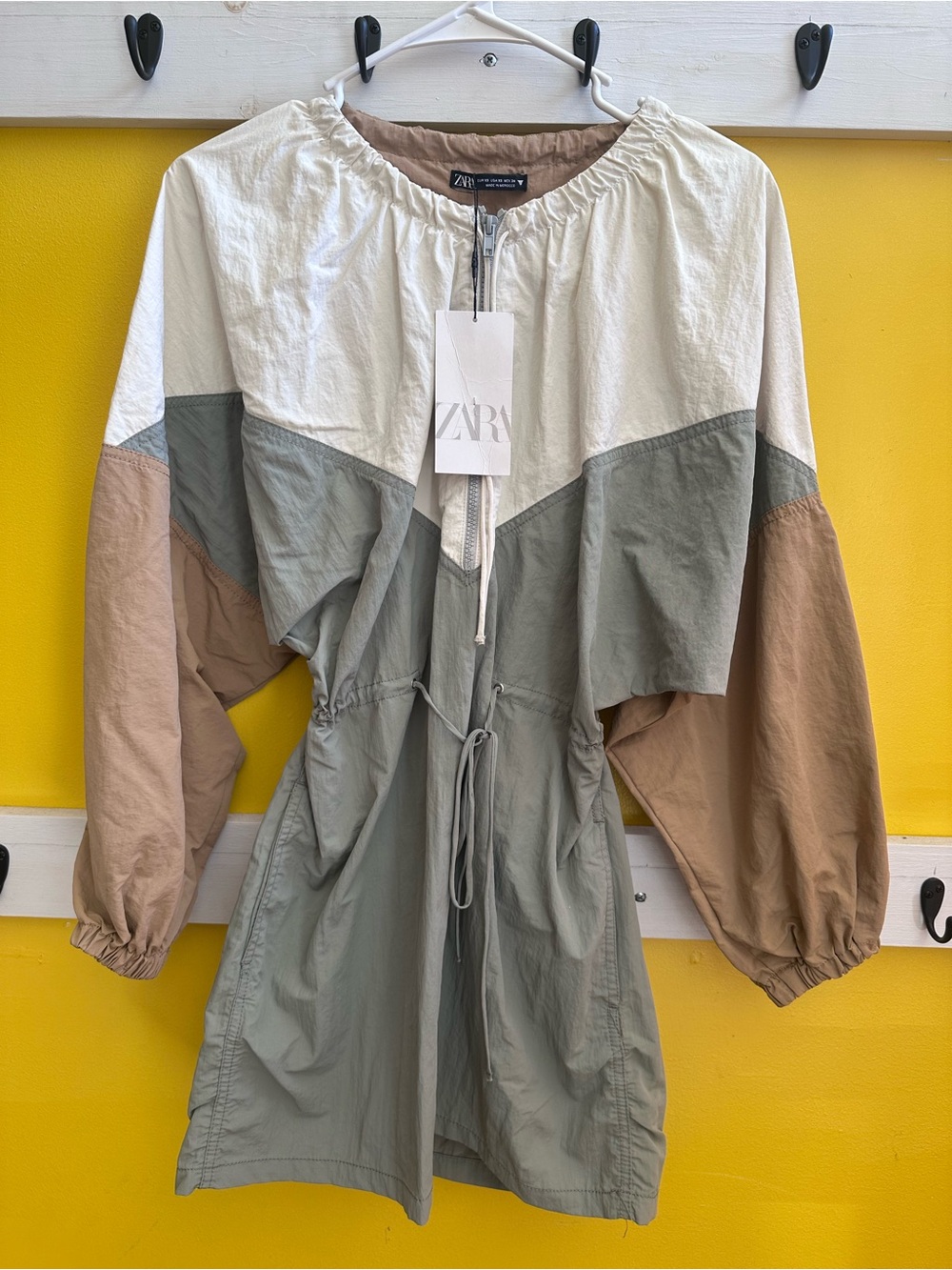 Zara White Sage Green Tan Colorblock Drawstring Mini Dress